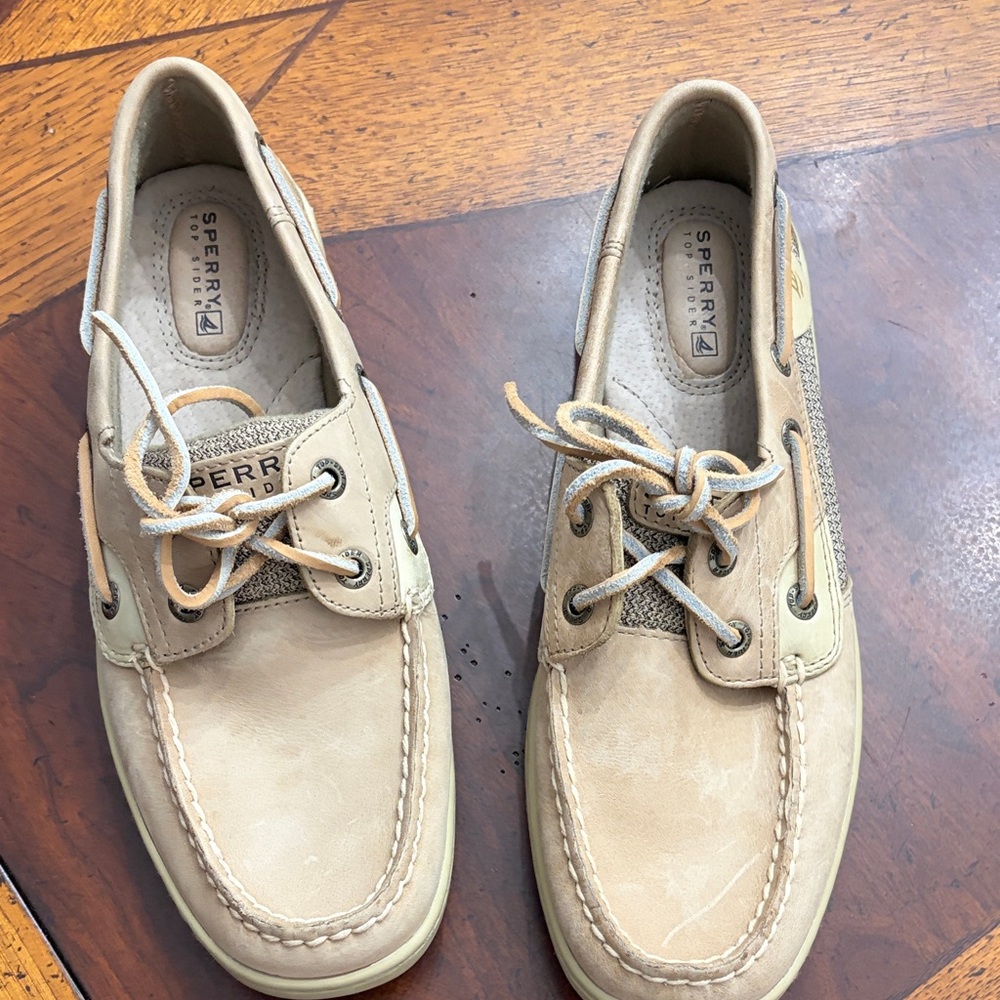 Sperry women’s Cream and Tan Boat Shoes